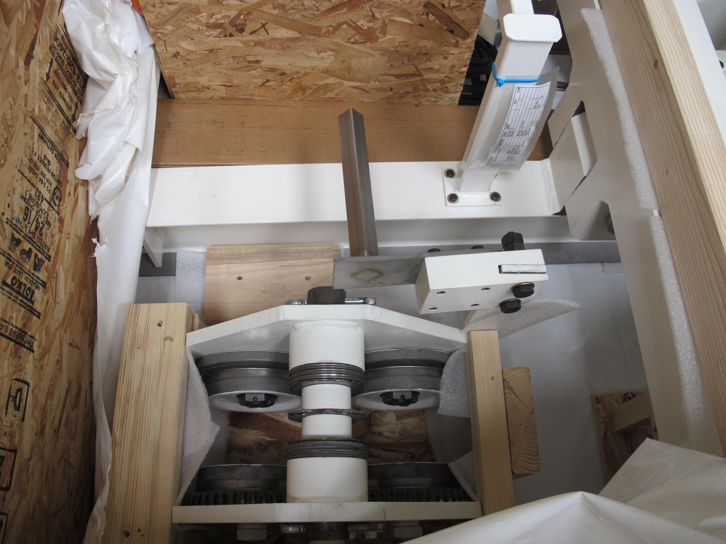 3-TON CHAIN HOIST, VARIABLE FREQUENCY DRIVE, 480 VAC MODEL RRT CODE 9540CF CM LODESTAR (W-44) LOADING & HANDLING FEE $15-